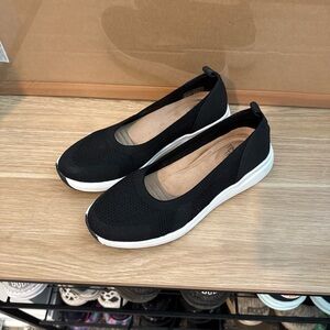 Time and Tru Women's Black Slip-On Shoes